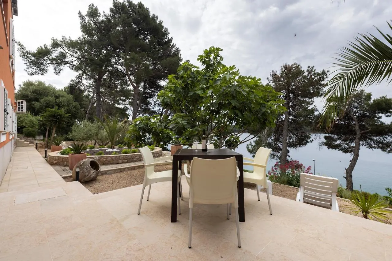 Apartment Villa Teresa Mali Losinj